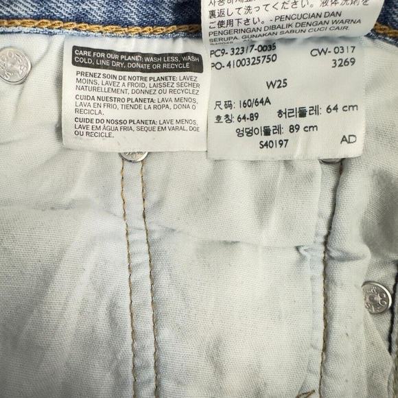 Levi's 501 Women's Light Wash Denim Cut Off High Waisted Jeans Shorts size W25 - Picture 5 of 6